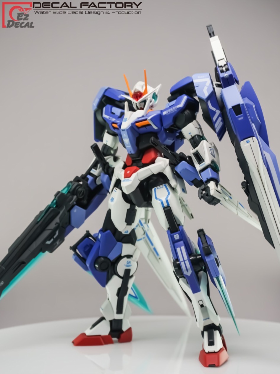 GN-0000 OO Gundam Seven Sword G (3).jpg