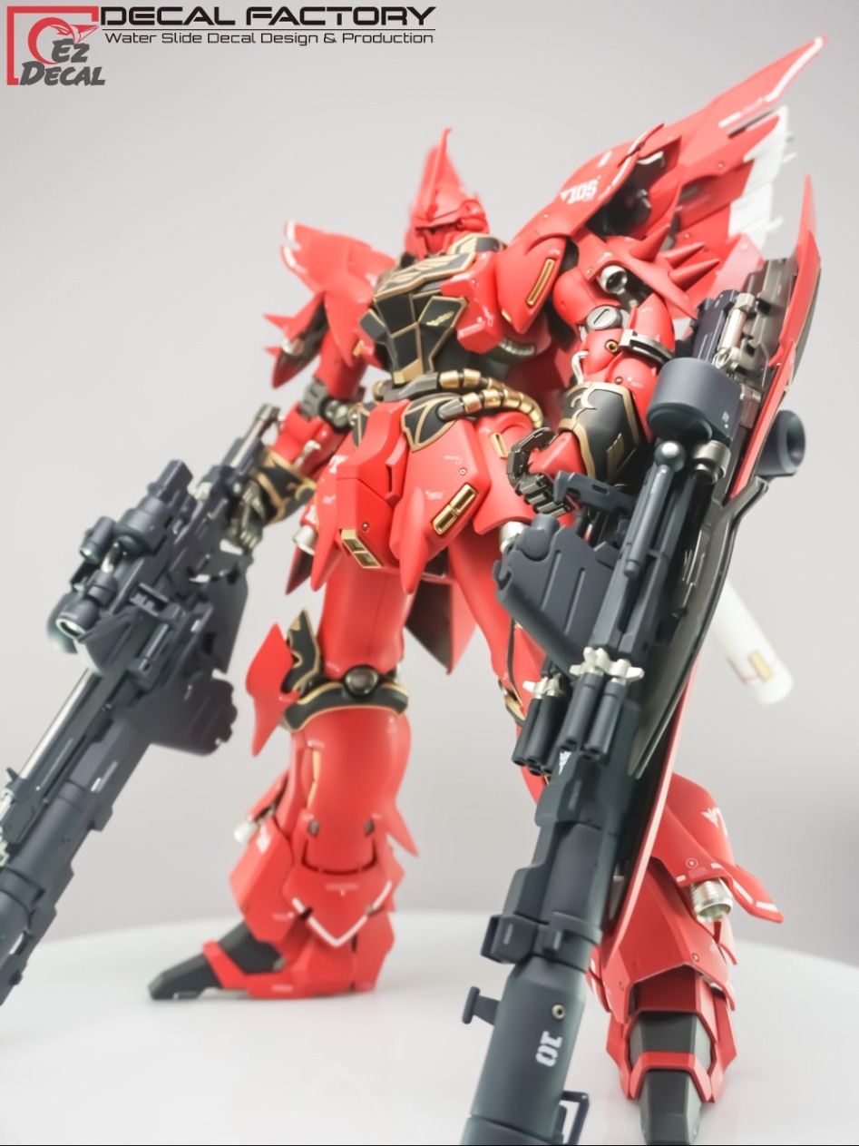 MSN-06S Sinanju Full armor (2).jpg