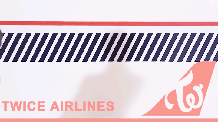 일시그 2019 “TWICE AIRLINES” 티저11.gif