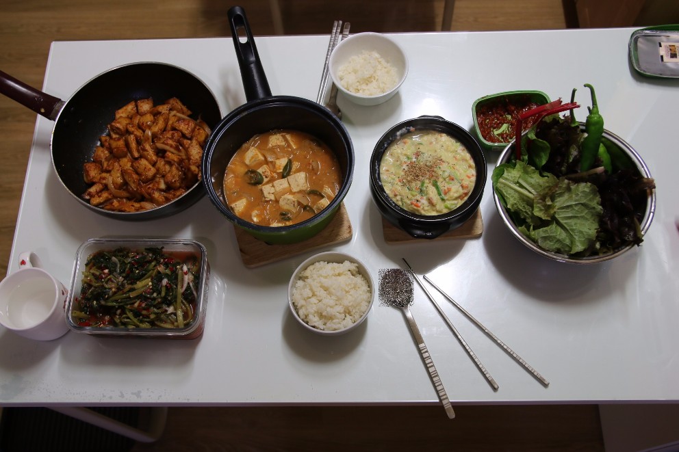맞벌이 신혼(?)부부의 단촐한 저녁 집밥!_2.jpg
