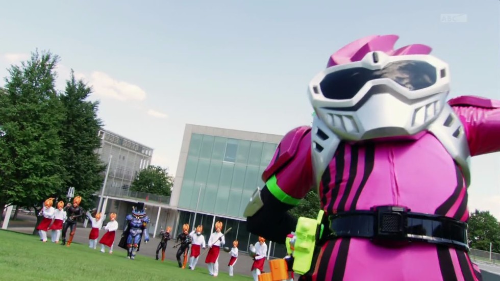 가면라이더 에그제이드 제 1화 I'm a 가면라이더!(스압)_203.jpg