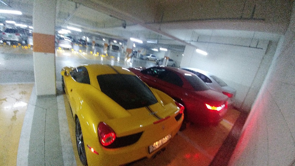10년만에 모닝에서 페라리 꿈을 이루다_7.jpg