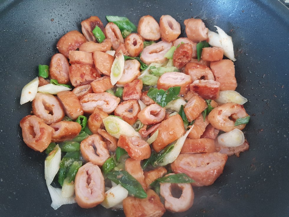 네네치킨 양파닭_2.jpg