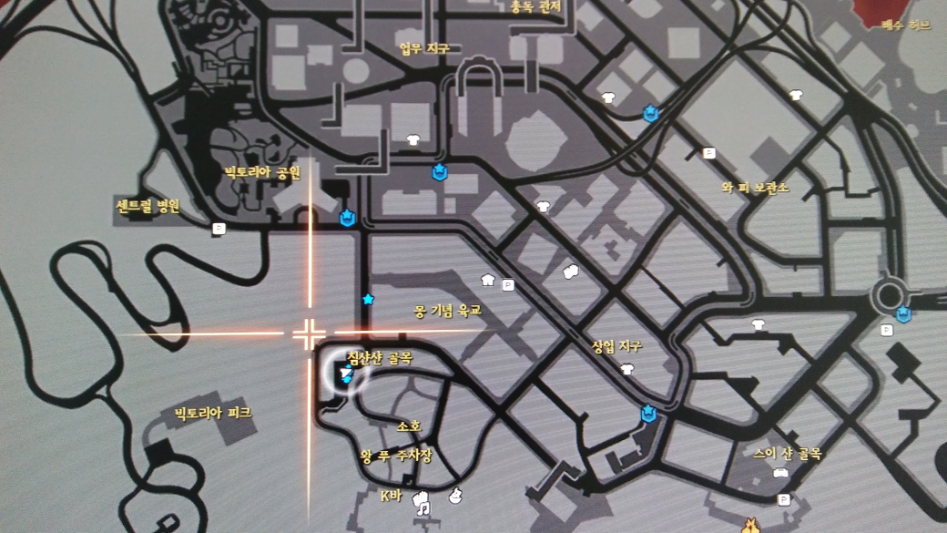 경찰서 주차장에서 샷건 훔치기_1.jpg