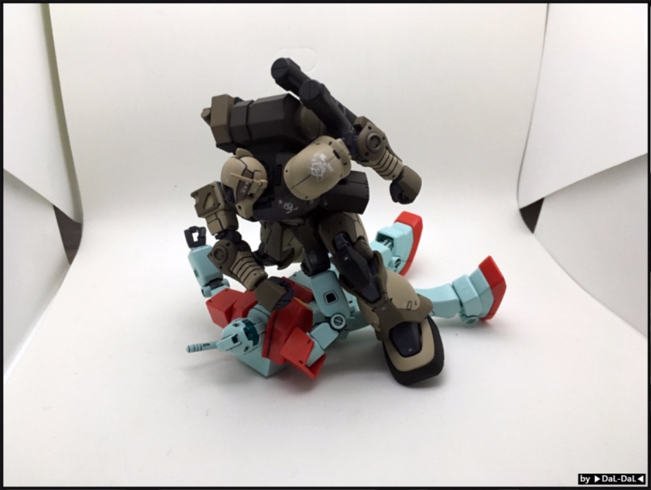 [루프동 오리진 자쿠 프로젝트] MS-05L 자쿠 I 스나이퍼(대박 스압)_38.jpg