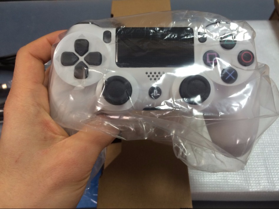 PS4 글레이셔 화이트 컬러 get! 박스뜯기부터 첫 시동까지!!_18.jpg