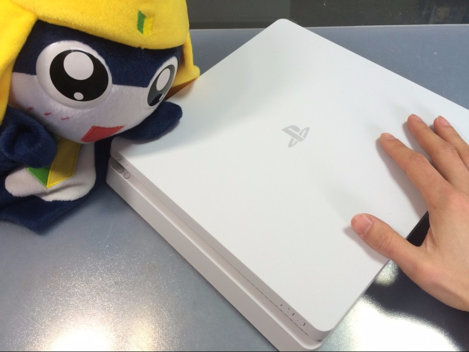 PS4 글레이셔 화이트 컬러 get! 박스뜯기부터 첫 시동까지!!_63.jpg