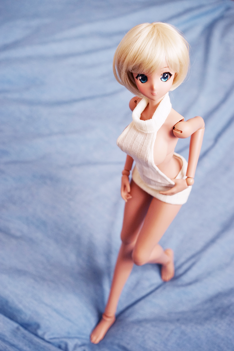 스마트돌 - 백리스 스웨터(일명 동정을 죽이는 옷)_1.jpg