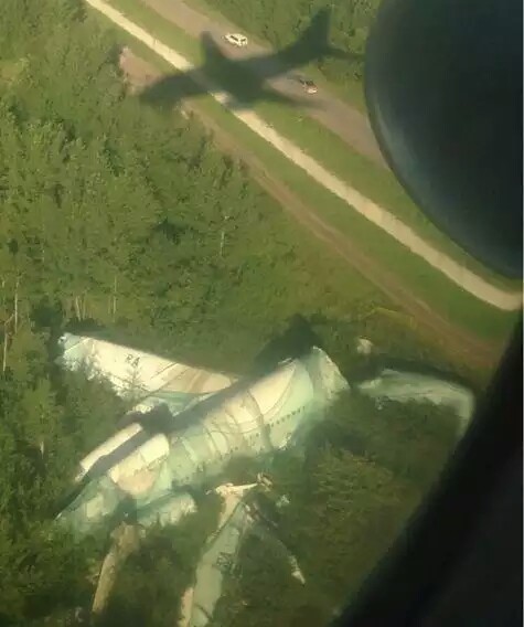 모두 잠시 오른쪽 창문을 바라봐 주시기 바랍니다_1.jpg