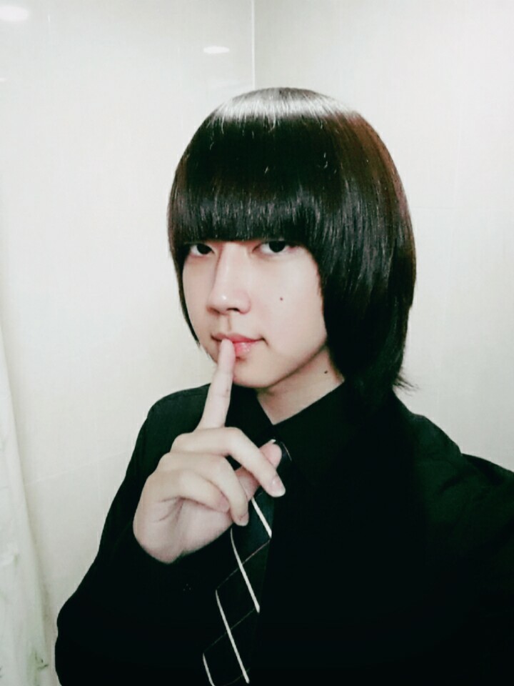 열심히 머리를 기르고 있습니다 단발까지 도착