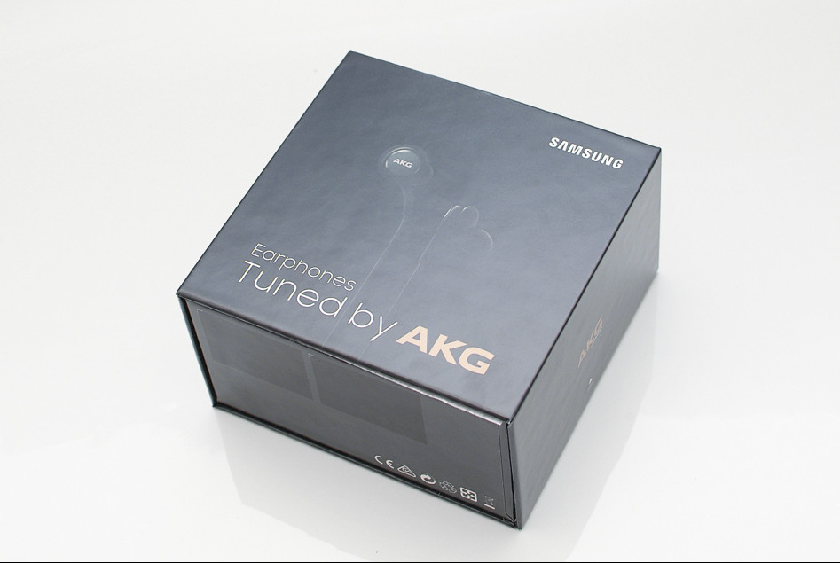 Samsung_AKG_Eaphone_01.jpg