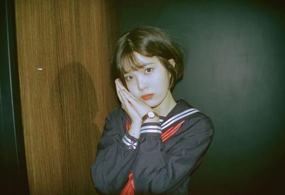 아이유 닮은 사진 작가.PNG_1.jpg