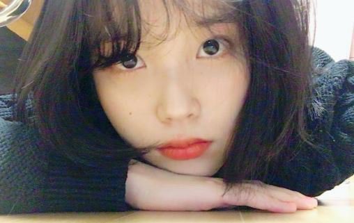 아이유 닮은 사진 작가.PNG_4.jpg