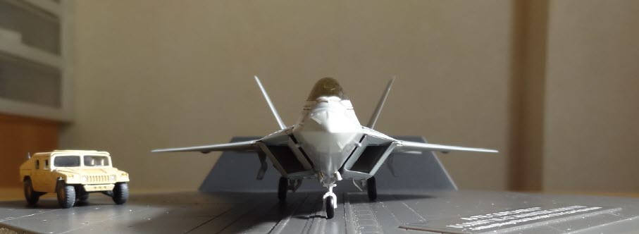 F22_04_Front.jpg