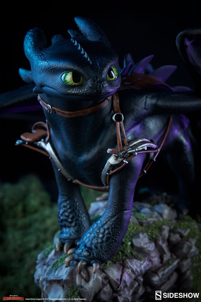 dreamworks-dragons-toothless-statue-200418-19.jpg