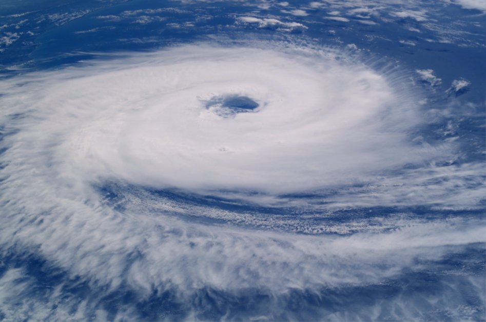 Hurrican_Catarina_from_the_ISS_on_March_26_2004.jpg