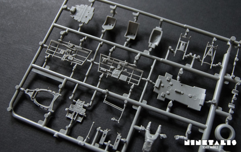 r-airfix-p40b-frameadetail.jpg