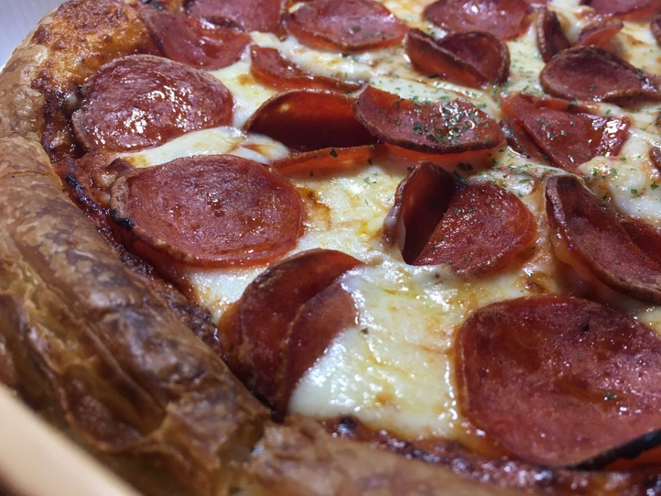 흔한 9900원짜리 동네 페퍼로니 피자_2.jpg