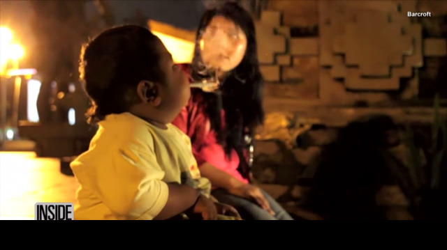 한때 인터넷에 유명했던 담배피는 꼬마 근황.jpg_4.jpg