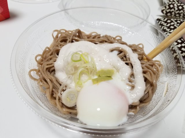 냉장고가 고장나서 편의점 음식으로 배채우기_3.jpg