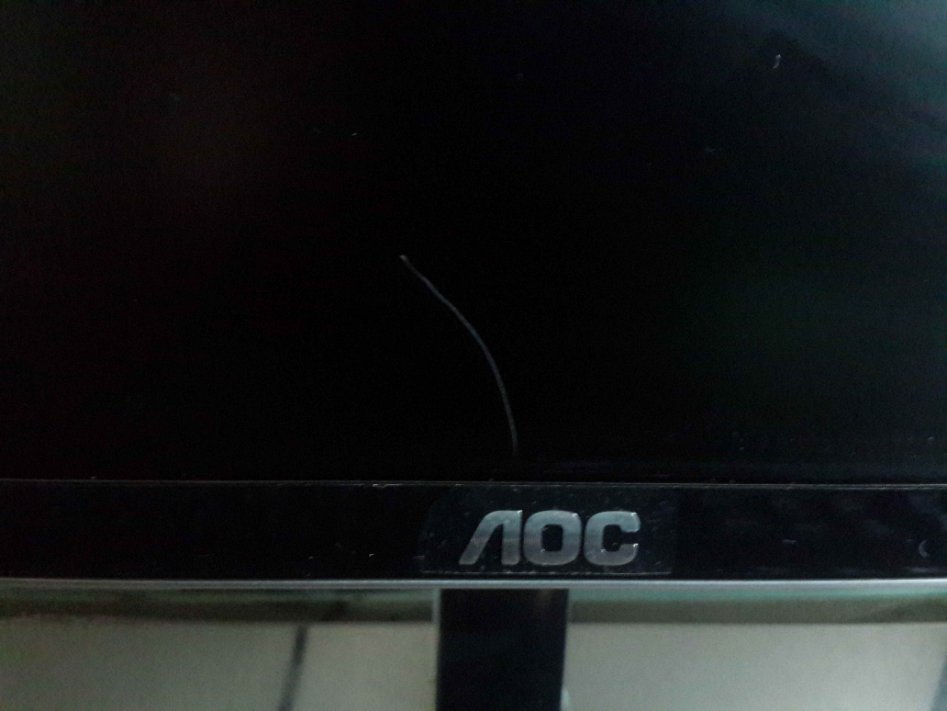 알파스캔 2777 모니터 액정 하단에 기스가 생겼는데 제거 할 방법이 없을까요?_1.jpg