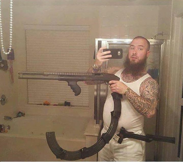 천조국의 흔한 총기 인증.jpg_4.jpg