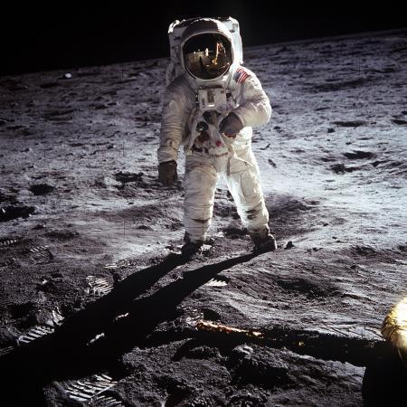 1971년 달에 착륙한 아폴로 15호의 우주인.2.jpg