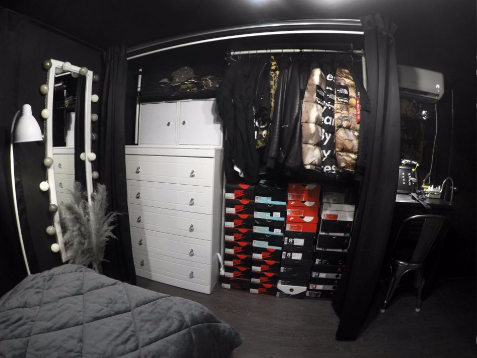 블랙 덕후가 꾸민 암흑의 방_22.jpg