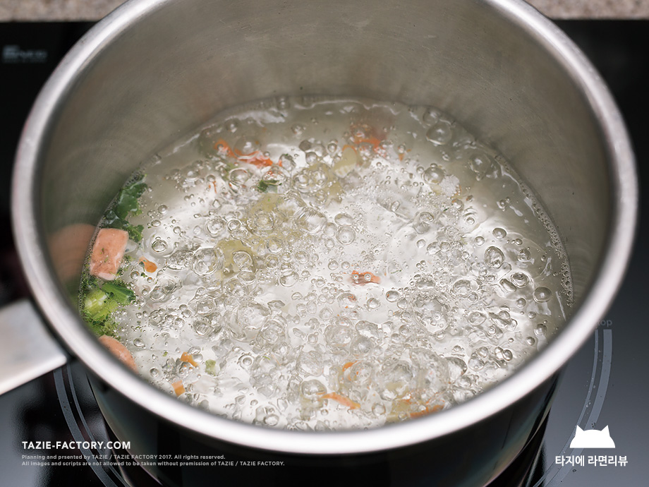 40번째 라면리뷰 : 오뚜기 리얼치즈라면_10.jpg