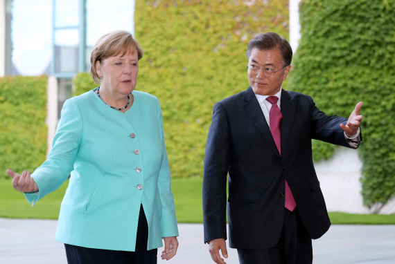 [스압]올해, 문재인의 행보를 다시 보다가 놀란부분_33.jpg