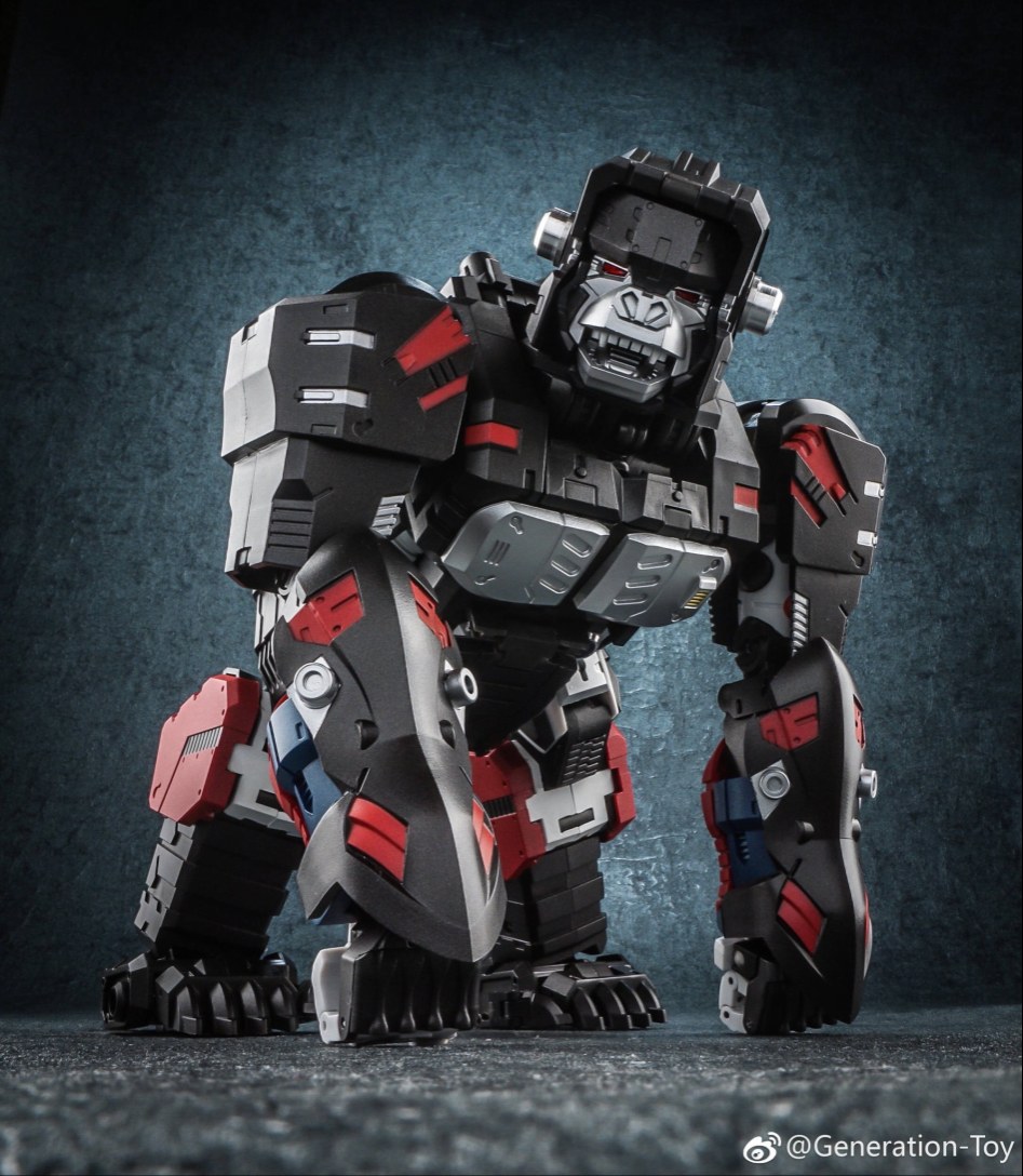 Generation-Toys-GT-10-Optimus-Primal-02.jpeg