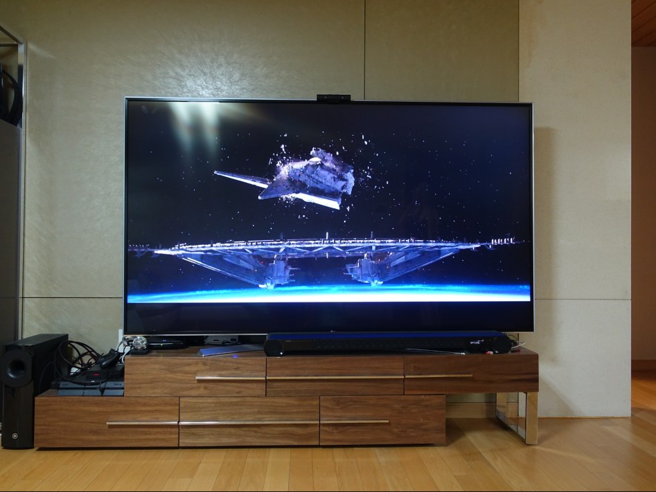 거실과 86인치 TV의 조합입니다._2.jpg