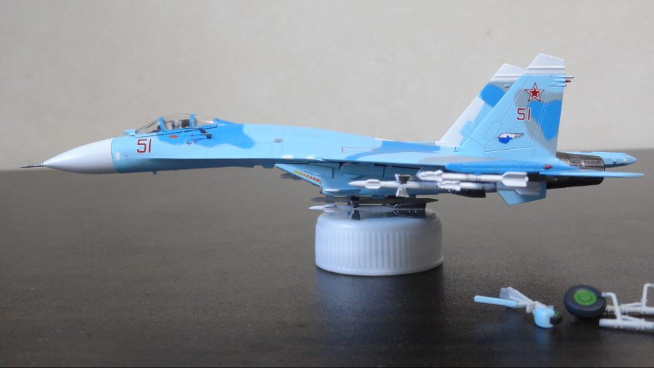 Fin_13_Su27_Airborne_01.JPG