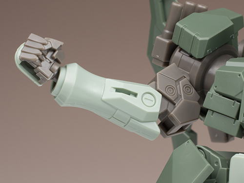 hgbf_strikergnx023.jpg