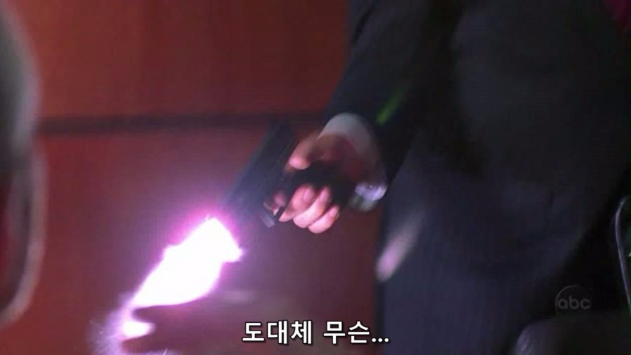 의뢰인을 총으로 쏴버린 변호사.jpg_23.jpg