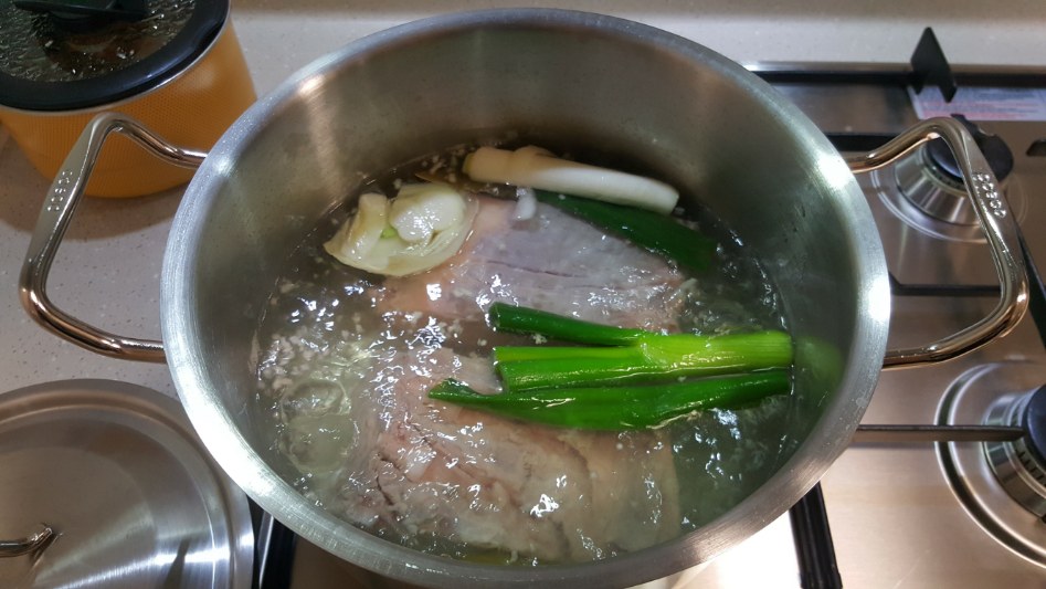 보쌈 수육이 망했을 때.(돼지기름 주의)_2.jpg