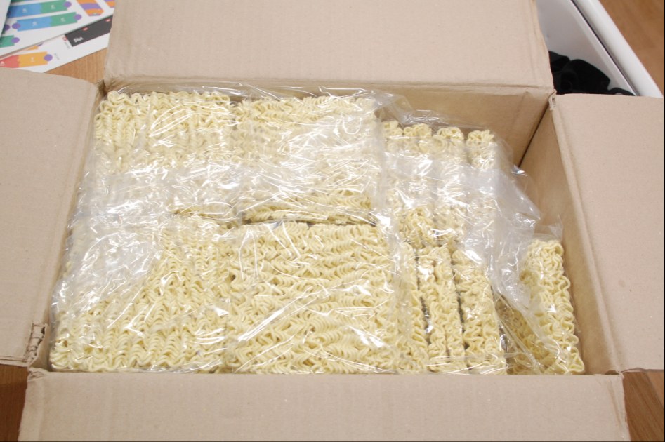 업소용 라면을 먹어보자_4.jpg