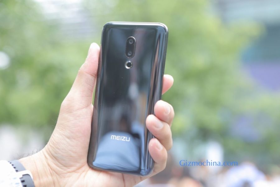 meizu-16-hands-on-black-reflection-1.jpg