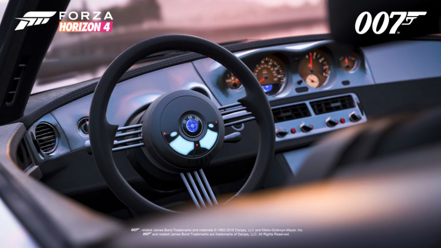 FH4-Best-of-Bond-BMW-Z8-Interior.jpg