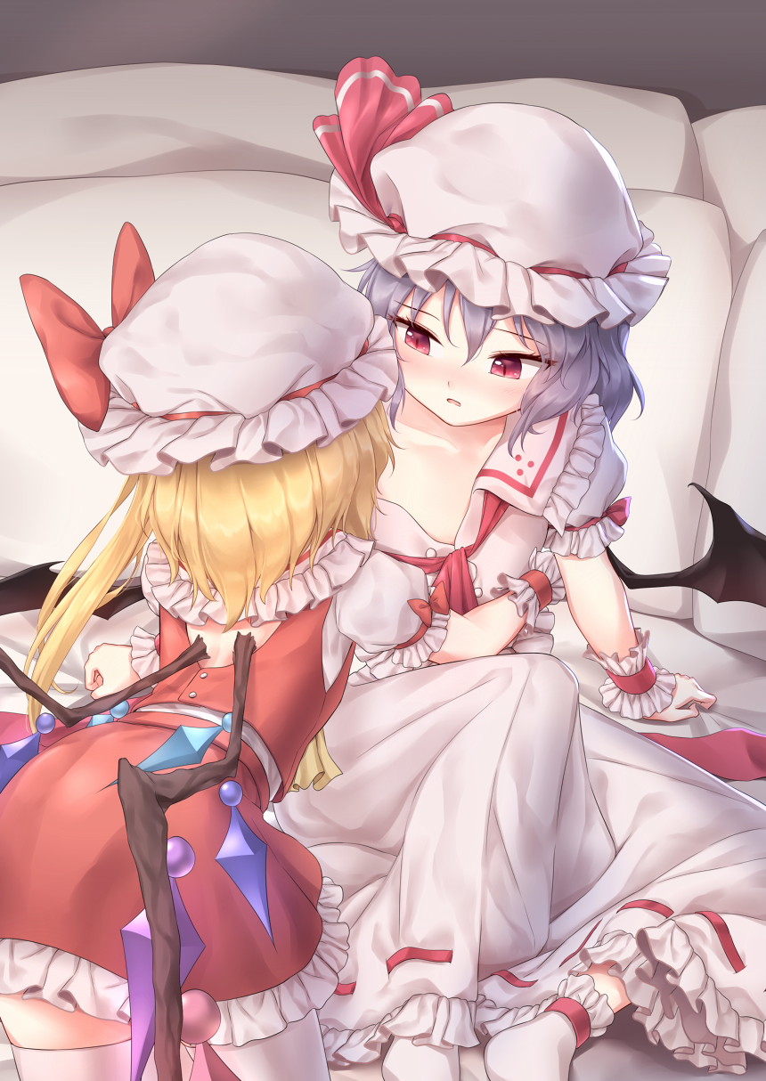 __flandre_scarlet_and_remilia_scarlet_touhou_drawn_by_minust__24c7f9431ba77f4a5073bfd3e80020a0.png
