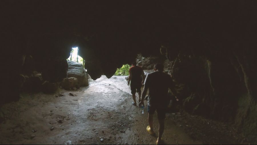 cave01.jpg