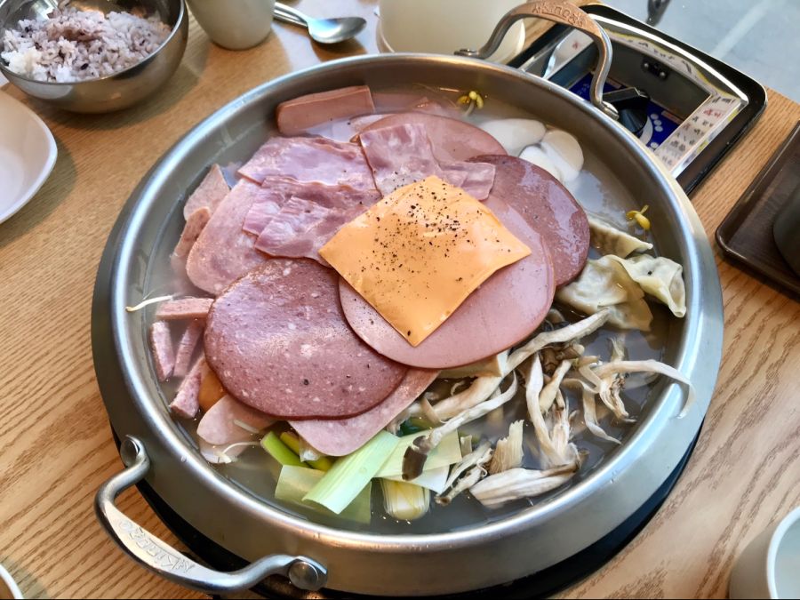 돈까스 주는 부대찌게집 | 음식 갤러리 돈까스 주는 부대찌게집 | 음식 갤러리 | 루리웹