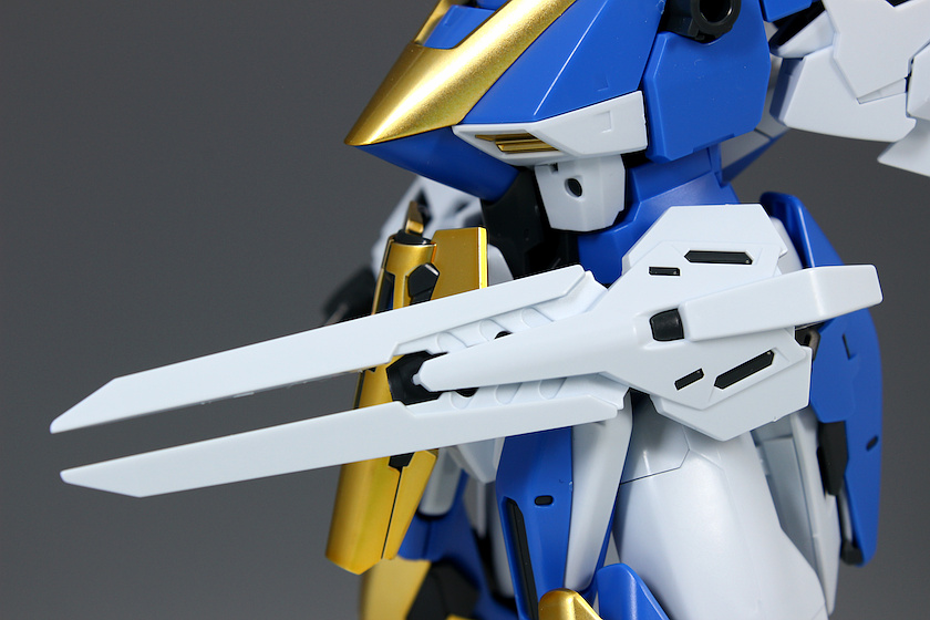 MG V2 어설트 버스터 건담 Ver.Ka 해외 리뷰 3 (스크롤 주의)_66.jpg