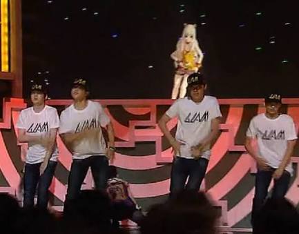 데이터 쪼가리의 백댄서로 시작했던 그들.jpg_1.jpeg