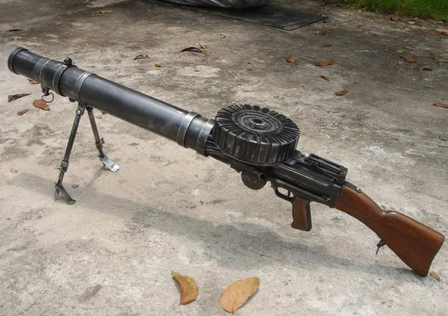 에뮤전쟁의 에뮤가 얼마나 쩌는 동물이냐면_2.png