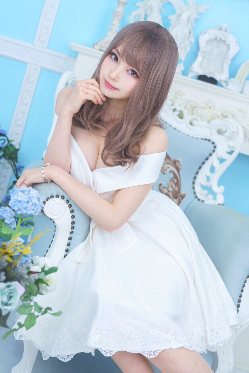 일본의 E컵 코스녀.jpg_21.jpg
