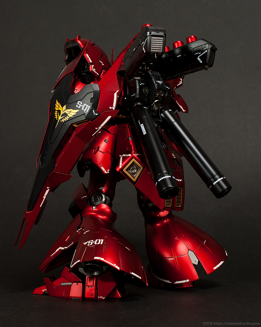 sazabi_04.jpg