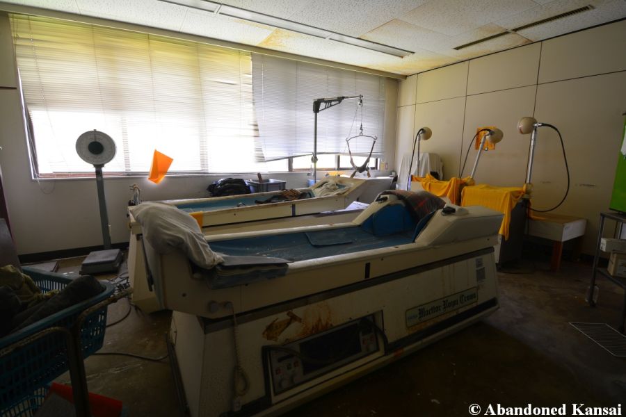 일본의 버려진 해안가 병원🏥 (사진많음)_16.jpg