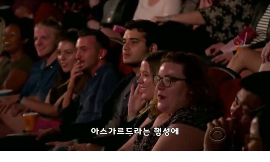 토르 라그나로크 저가 코스프레 연극_2.jpg