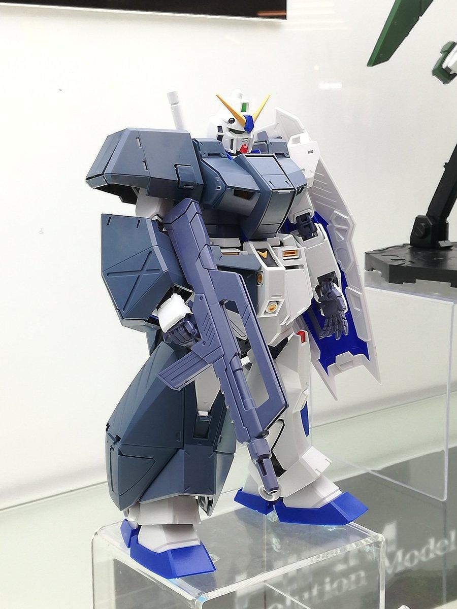 MG NT-1 전시 2.jpg